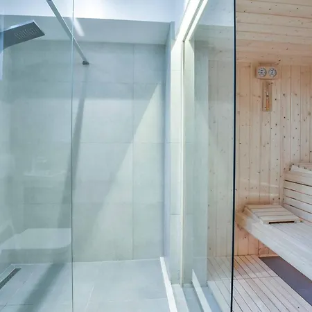 Light Star I Villa *