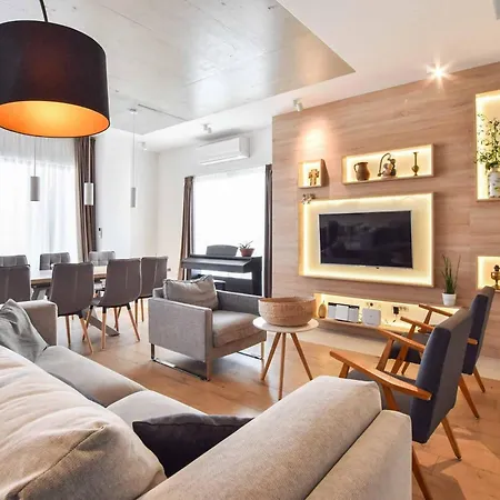 Light Star I * Kaštela