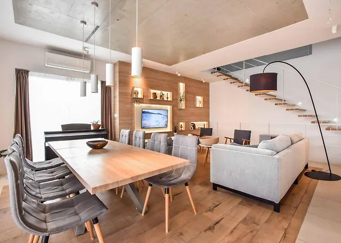 Light Star I Villa *