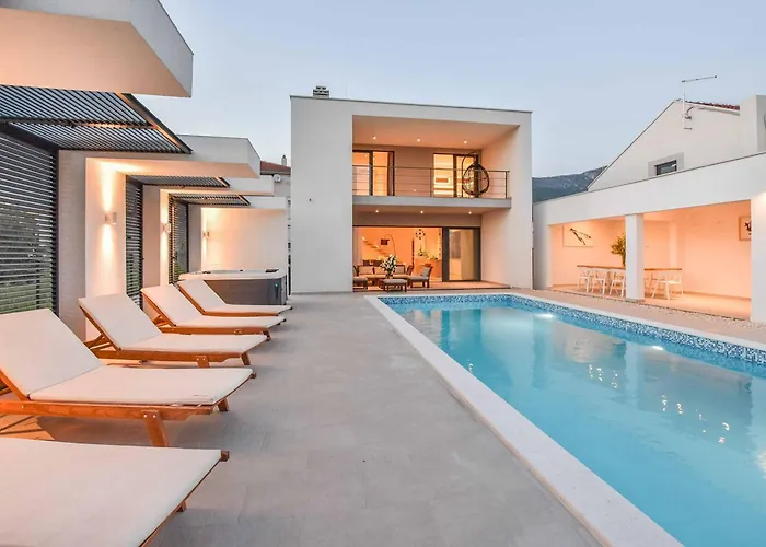 Villa Light Star I *